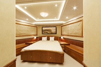 121 ft Explorer 37 10 