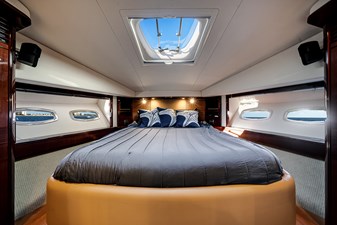 RECON ROYALE 38 VIP stateroom