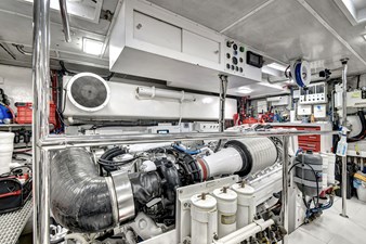 DANIELLE 51 048 Engine Room 02