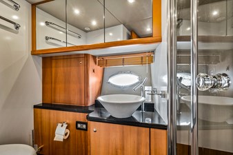 Her Way 38 45_2006 82ft Sunseeker Predator HER WAY