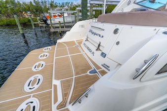 DIGGERS 55 Transom Facing Port