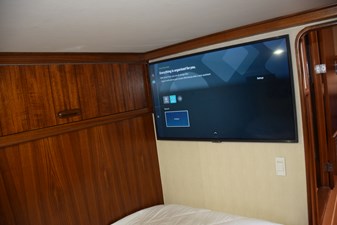 43' Jim Smith  31 Aft stateroom, new TV  