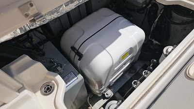 2016 Grady-White Express 330 59 