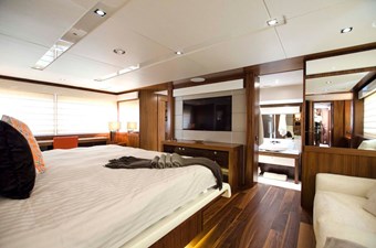 - 16 115-2015-Sunseeker-Sport-Yacht-20
