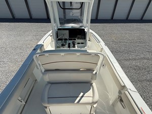  -  7 Fwd cockpit seat/helm area
