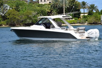 ERIKA RAY 4 Port side
