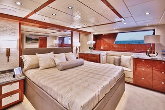 JOHNSON 80' FLYBRIDGE W/HYDRAULIC PLATFORM  11 Master  
