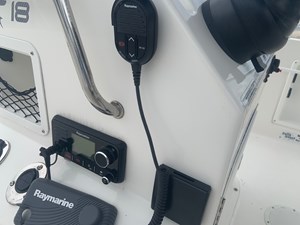 BAYLINER ELEMENT F18 4 05.vhf