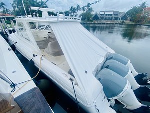 - 2 3_2008 39ft Intrepid 390 Sport Yacht