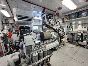 Highline 62 65_1989 102ft Oceanfast Motor Yacht HIGHLINE