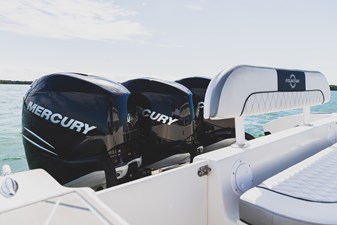Fountain 38 Center Console 18 731A4132