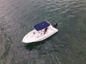 2015 Boston Whaler 220 Outrage 10 