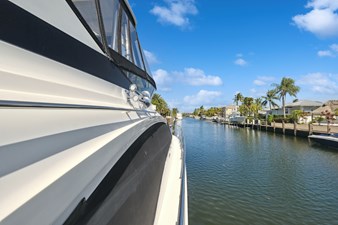 - 13 14_2018 59ft Sea Ray L590 Flybridge