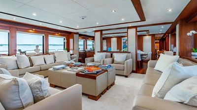 AQUARIUM 37 2009 Sunseeker 37 Metre Yacht