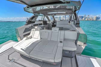 Cruisers Yachts 42 GLS OB 35 42' Yacht Cruisers GLS-35