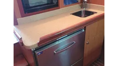 2009 Mainship 34 Trawler 43 