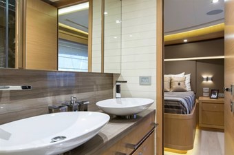 SLAINTE III 6 Master Ensuite