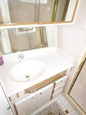 1996 Sea Ray 55 Sedan Bridge 3 4