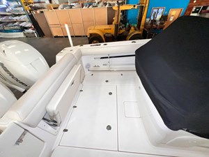 2018 Boston Whaler 280 Outrage 9 