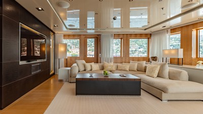 LOON 40 Loon 221' -  Skylounge Deck Master Stateroom's Lounge/Office