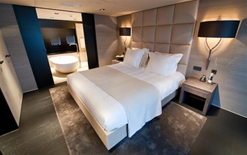 LATITUDE 6 VIP Stateroom