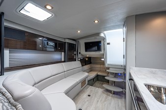 2018 31' Formula 31 Performance Cruiser 23 