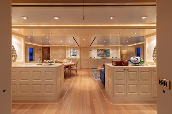 LAUREL 16 LAUREL 240'/73.15m Delta 2006/2014 Motor Yacht: Sky Lounge