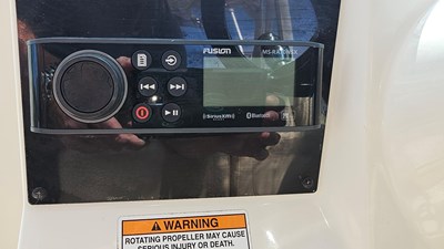 2019 Sailfish 325 DC 25 