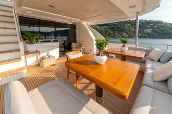 RIVIERA LIVING 41 