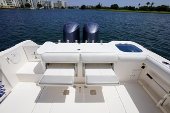 2012 Everglades 325 Center Console 35 