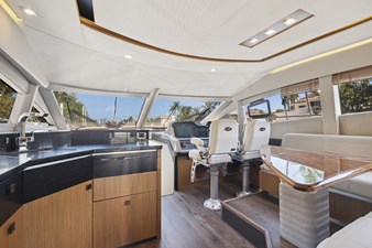 - 34 35_2018 59ft Sea Ray L590 Flybridge