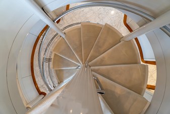 High Occupancy 174 164 OCEANFAST 1989 STAIRCASE