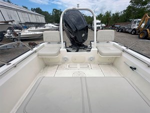 2022 Boston Whaler Montauk 17 21 