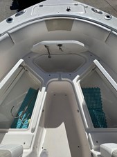 2014 Robalo R227 Dual Console 7 