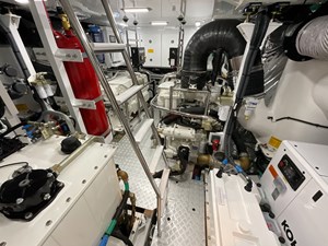 Princess X80 (X80034) 49 Engine room