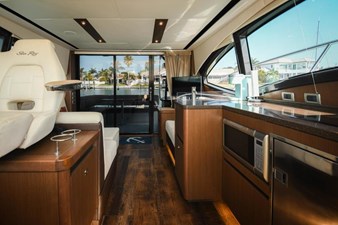 Sea Ray 400 Sundancer 4 WhatsApp Image 2025-02-26 at 1.58.58 PM