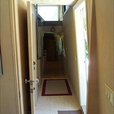 MON SHERI  10 Starboard Companionway
