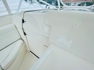 - 47 48_2008 39ft Intrepid 390 Sport Yacht
