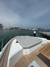 Sunseeker 74 Sport Yacht 13 Forward Sunbed
