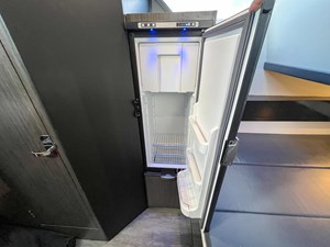 2024 Mystic Powerboats M5200 43 