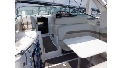 2004 Chaparral 310 Signature 11 