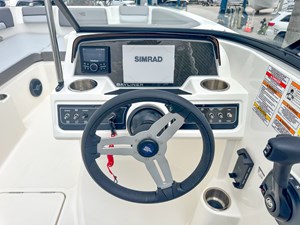 Bayliner DX2200 25 