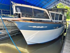 1962 Chris-Craft Constellation 37 