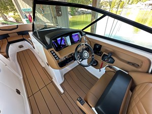 30' Chaparral 307 SSX 10 