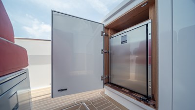 Freedom 17 Refrigerator 