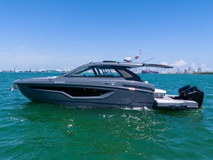 Cruisers Yachts 42 GLS OB 22 42' Yacht Cruisers GLS-22