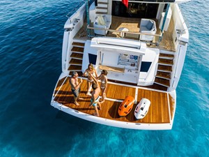 Sunseeker 88 Yacht 1 SWIM PLATFORM