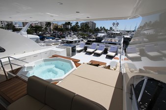 Mesmerize 57 2013 Hargrave 125 Raised Pilothouse