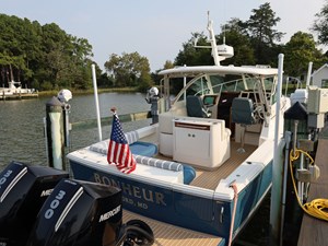 BONHEUR 25 Starboard Quarter on Lift 