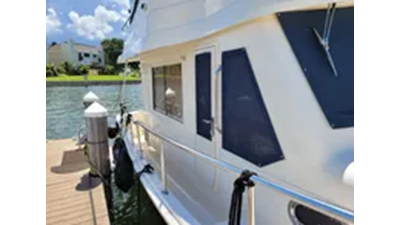 2009 Mainship 34 Trawler 5 